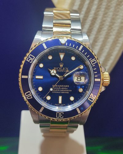 רולקס סאבמרינר כחול פלדה משולב זהב צהוב 18 קרט יד שנייה שנת 2002