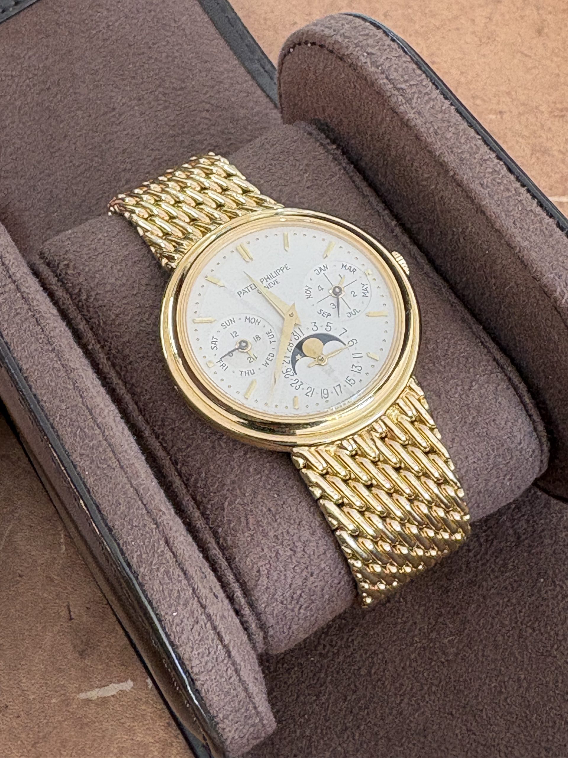 פאטק פיליפ דגם.3945 פרפטואל קלנדר זהב צהוב 18 קראט – תמונה 3