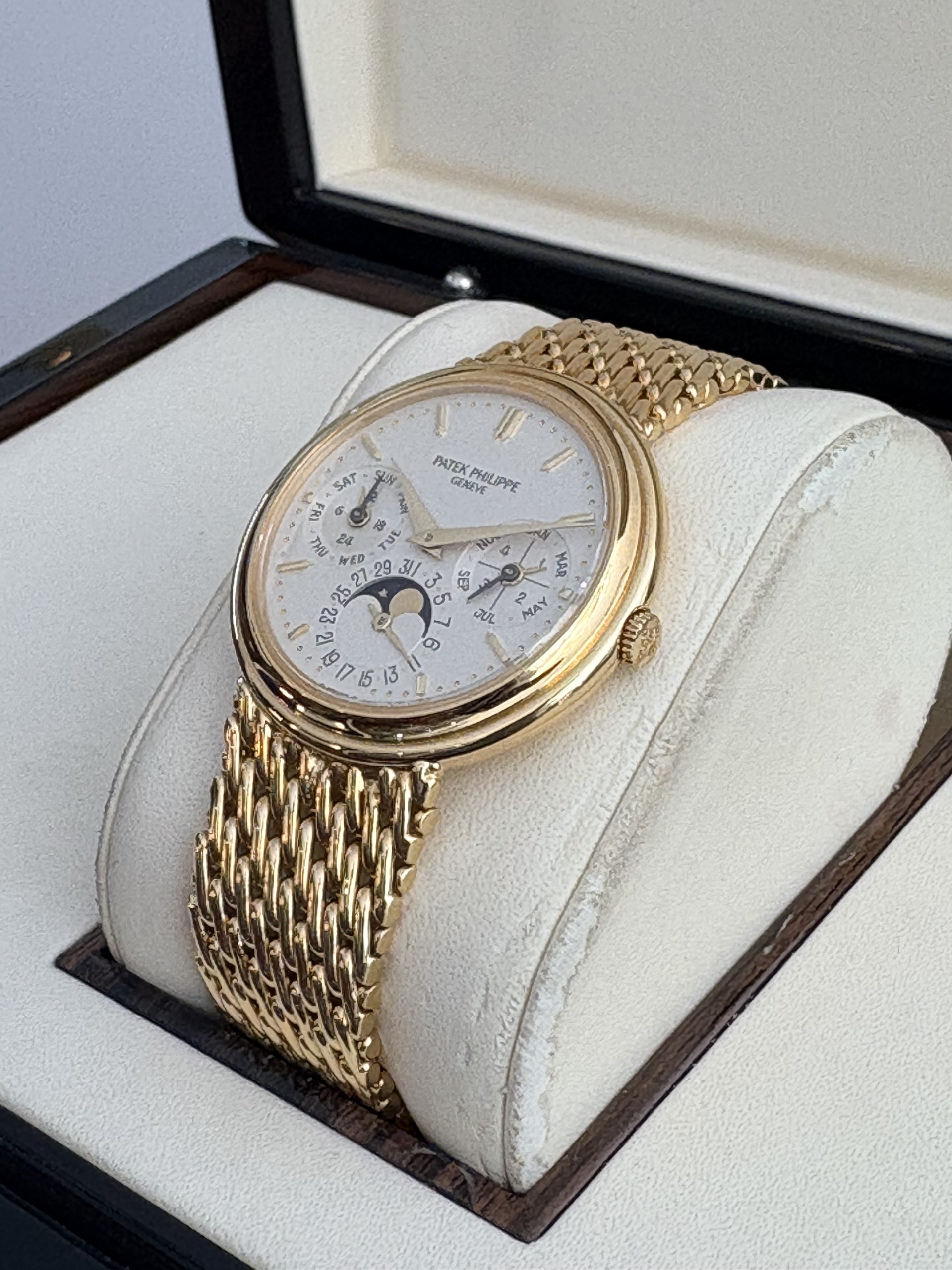 פאטק פיליפ דגם.3945 פרפטואל קלנדר זהב צהוב 18 קראט – תמונה 8