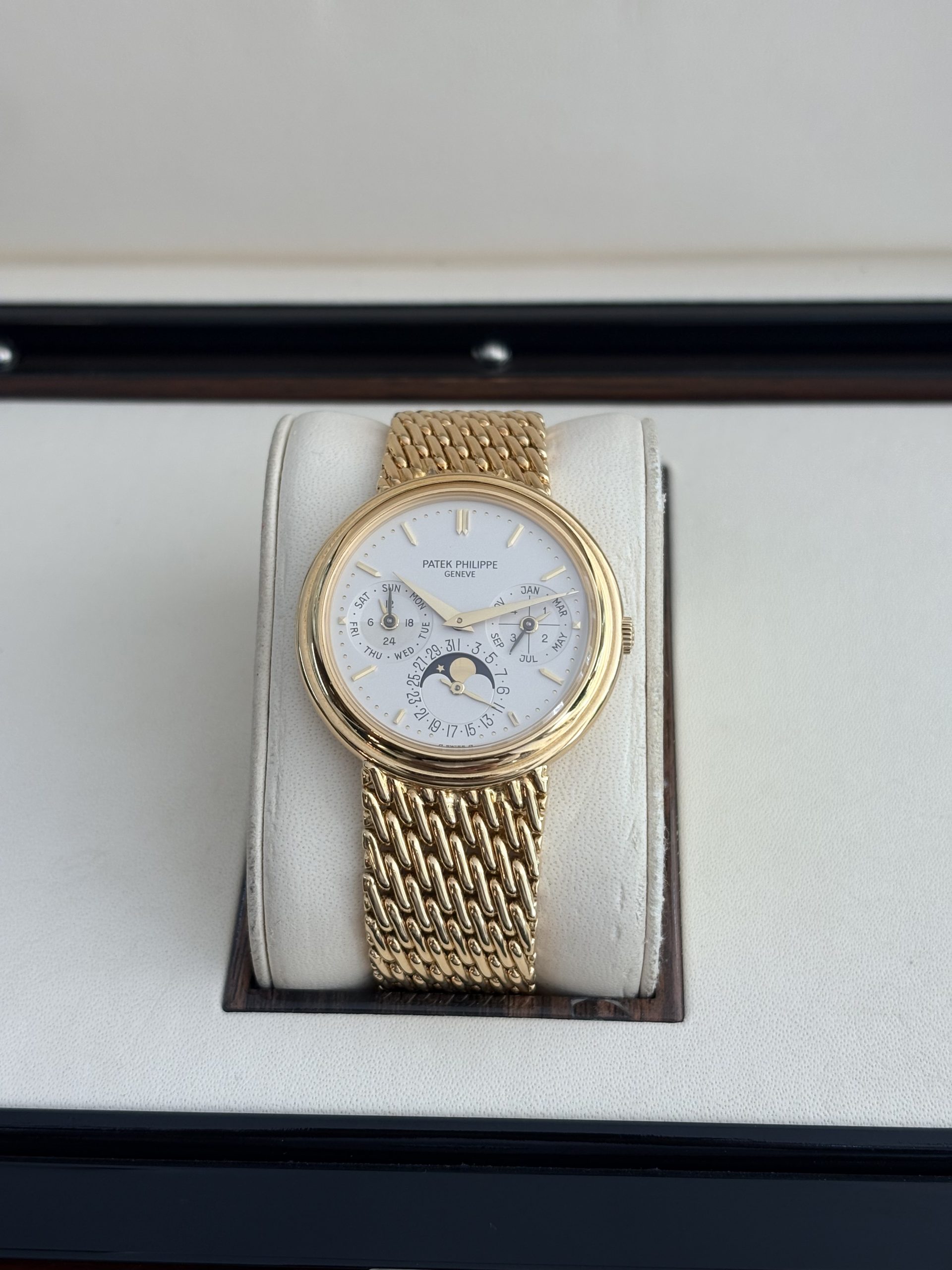 פאטק פיליפ דגם.3945 פרפטואל קלנדר זהב צהוב 18 קראט – תמונה 5