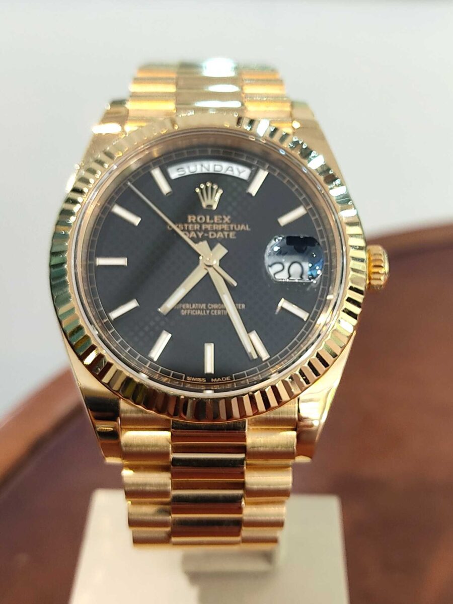 Rolex Day-Date President 18K Yellow Gold 40mm Black Dial | Gothelf A. Watches — 4
