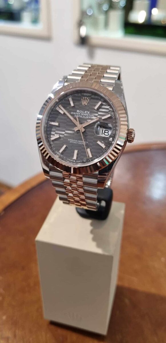 Rolex Datejust 41mm Oystersteel and Everose Fluted Motif Dial and Jubilee Bracelet | Gothelf A. Watches — 2
