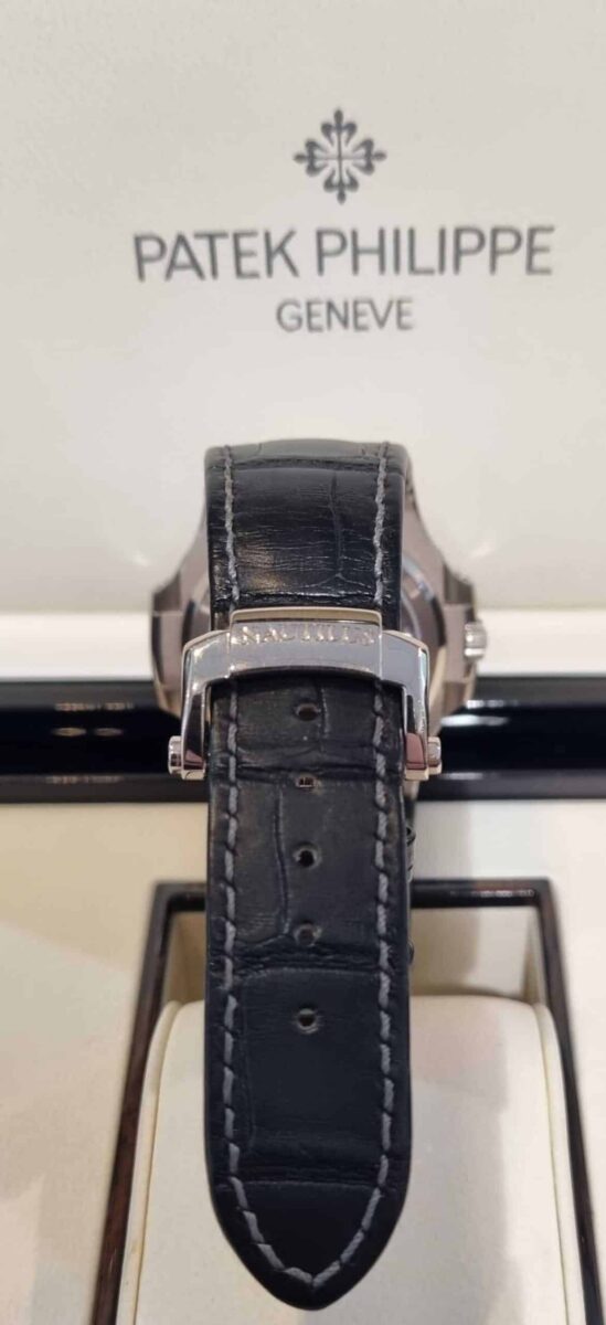 Patek Philippe Nautilus 5711G Grey Dial 18k White Gold | Gothelf A. Watches — 8