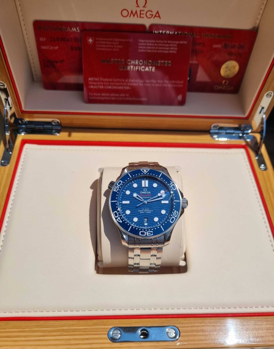Omega Seamaster Diver 300m Blue Dial 42mm-Pre owned 2021 | Gothelf A. Watches — 4