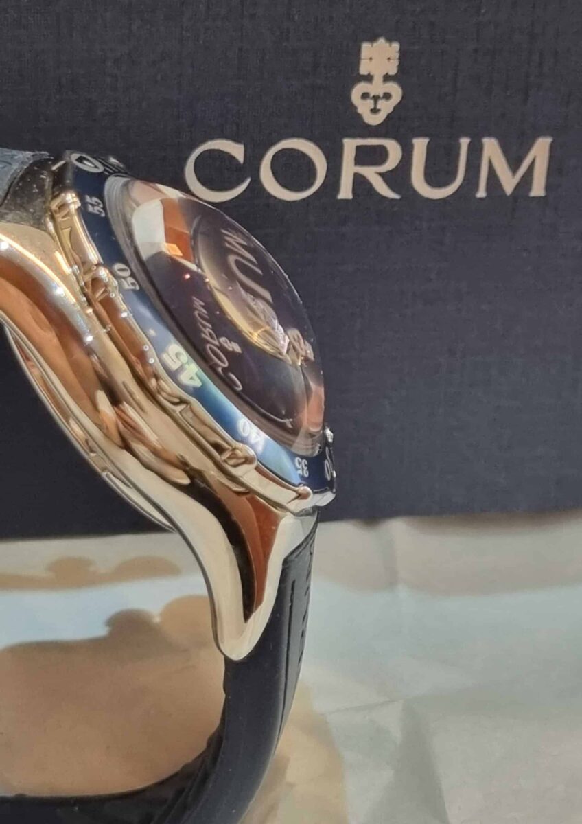 Corum Bubble Chronograph Diver 200m Blue on Rubber Strap | Gothelf A. Watches — 4