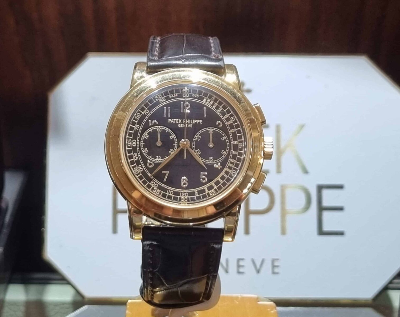 Patek Philippe Chronograph 5070j 18k Gold 42mm | Gothelf A. Watches — 3