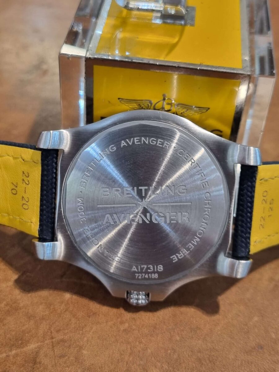 Breitling Avenger Automatic 43mm Blue Dial | Gothelf A. Watches — 6