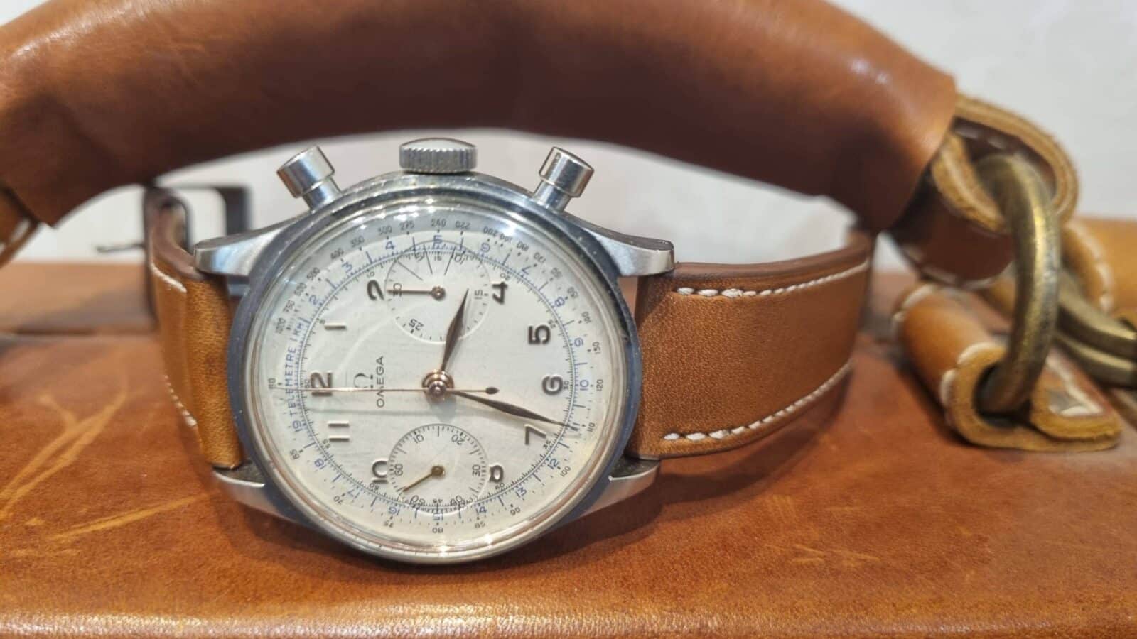 Omega Chronograph Vintage cal.33.3 ref.2077-4 | Gothelf A. Watches — 7
