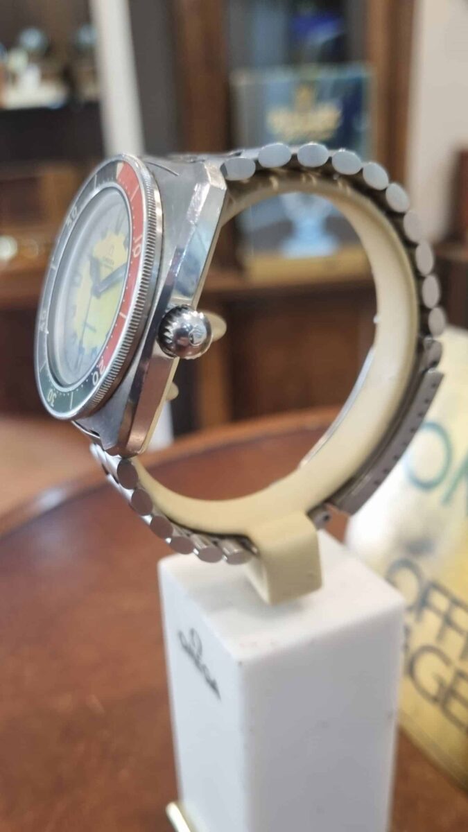 Omega Seamaster Vintage “BANANA” 200m ref.166.068 | Gothelf A. Watches — 7