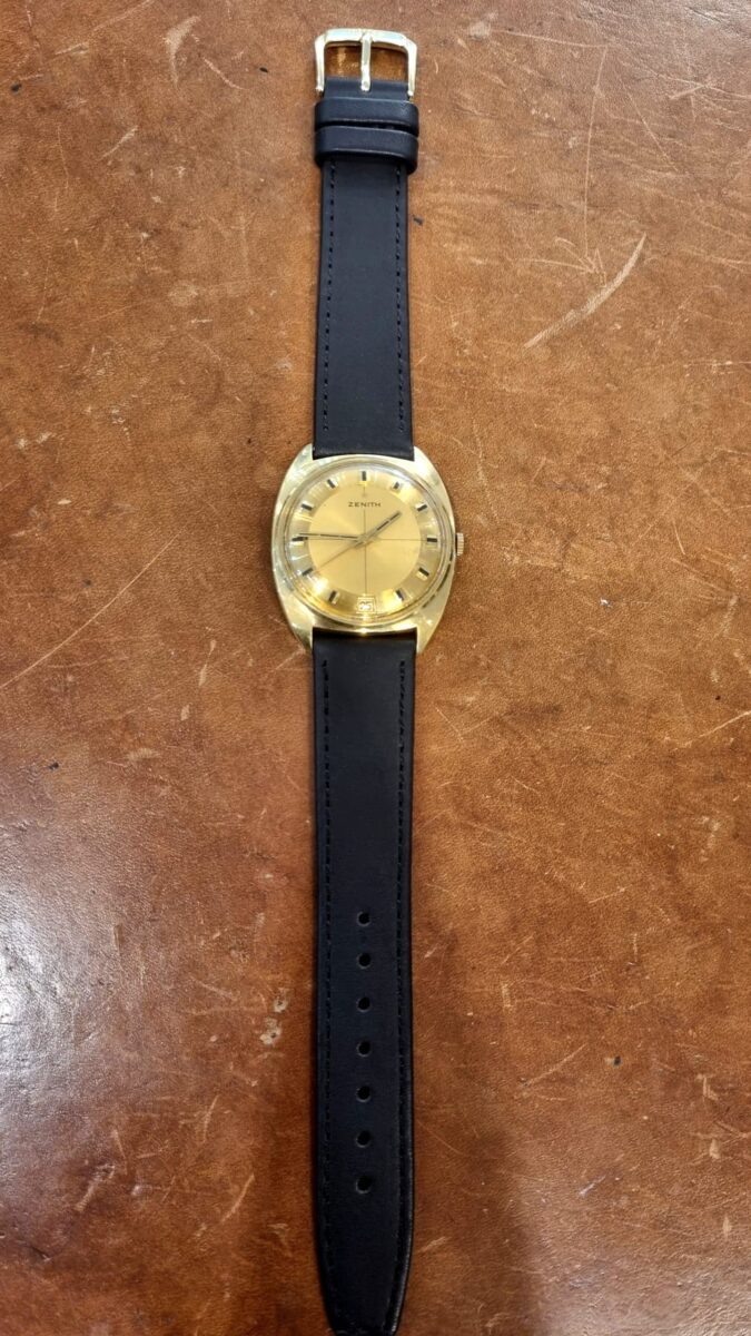 ZENITH Vintage Stellina Classic Tonneau Date 18K yellow gold 1970’s | Gothelf A. Watches — 7