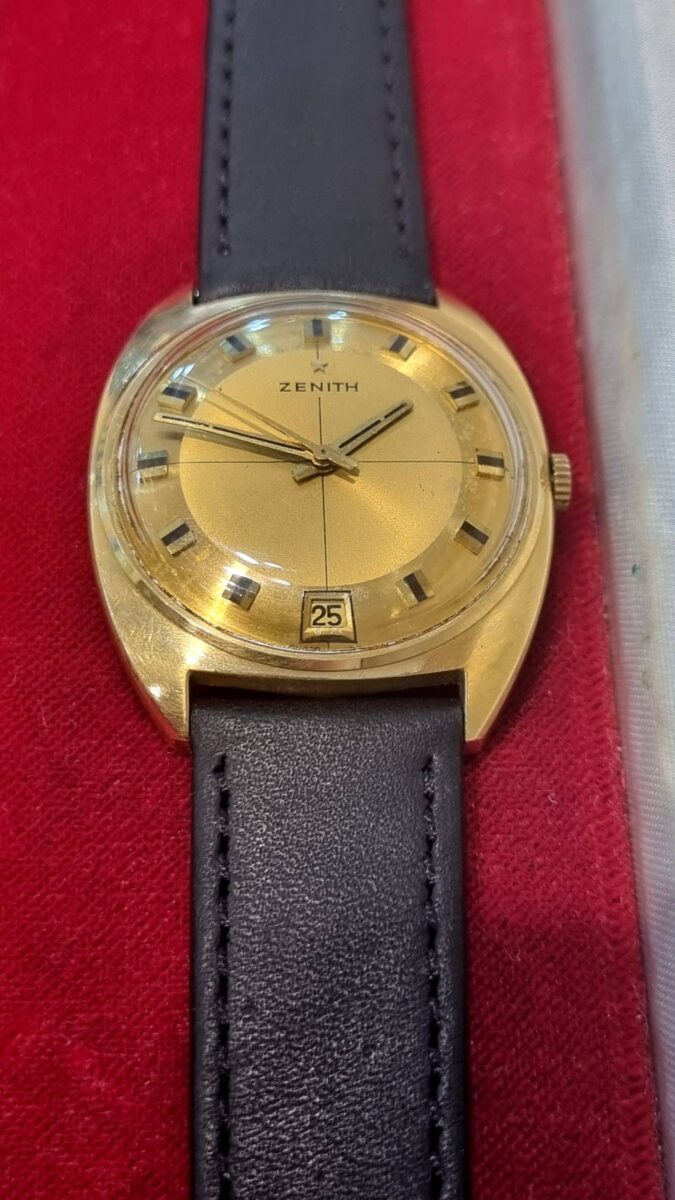 ZENITH Vintage Stellina Classic Tonneau Date 18K yellow gold 1970’s | Gothelf A. Watches — 4