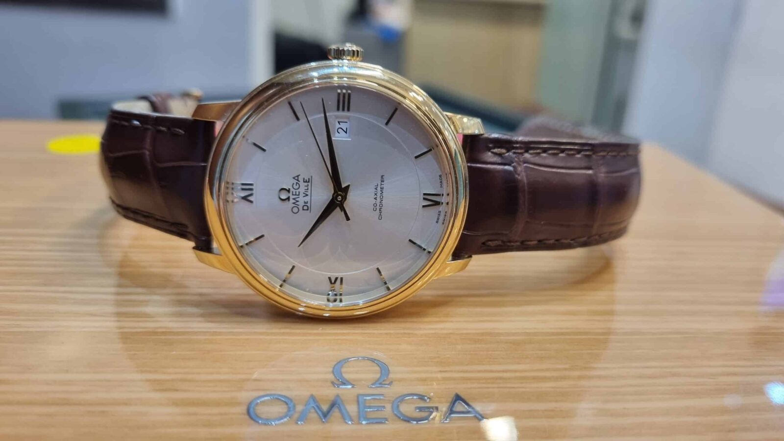 Omega De-Ville Prestige Co-Axial Chronometer 39.5mm 18K Yellow Gold Ref.42453402002002 NEW!! | Gothelf A. Watches — 4