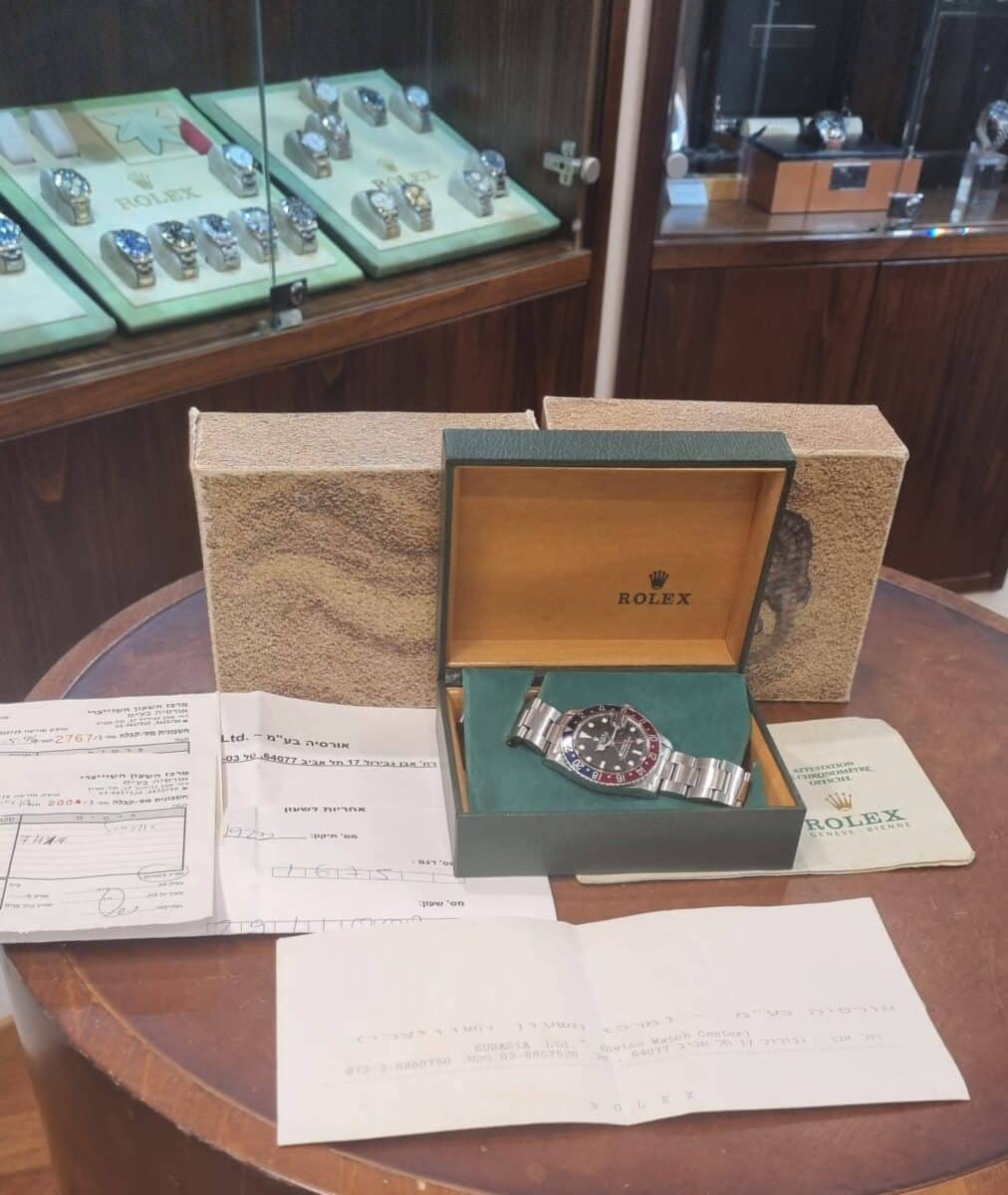 Rolex GMT Master 1675 Long E Vintage from 1972 box + papers + service history | Gothelf A. Watches — 3