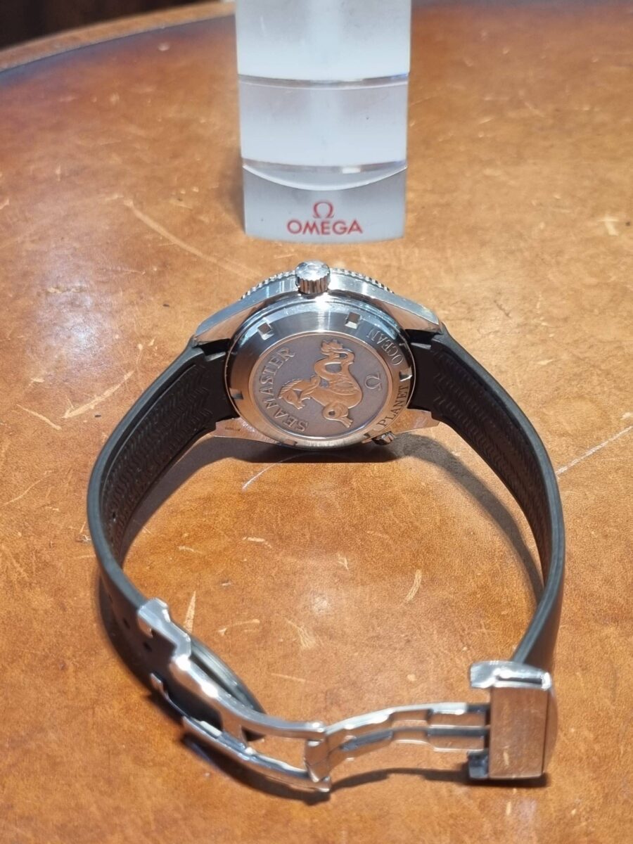 Omega Seamaster Planet Ocean 2201.50.00 Seamaster Planet Ocean 600m 42mm | Gothelf A. Watches — 5