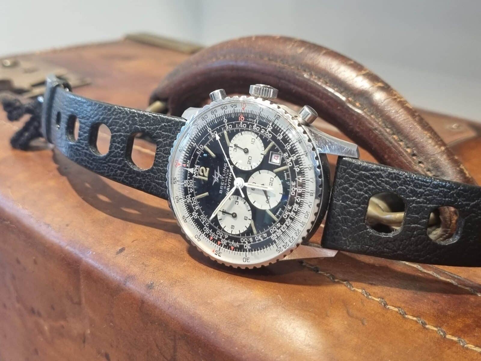 Breitling Navitimer Vintage Ref. 7806 Chronograph 41MM 1970’S | Gothelf A. Watches