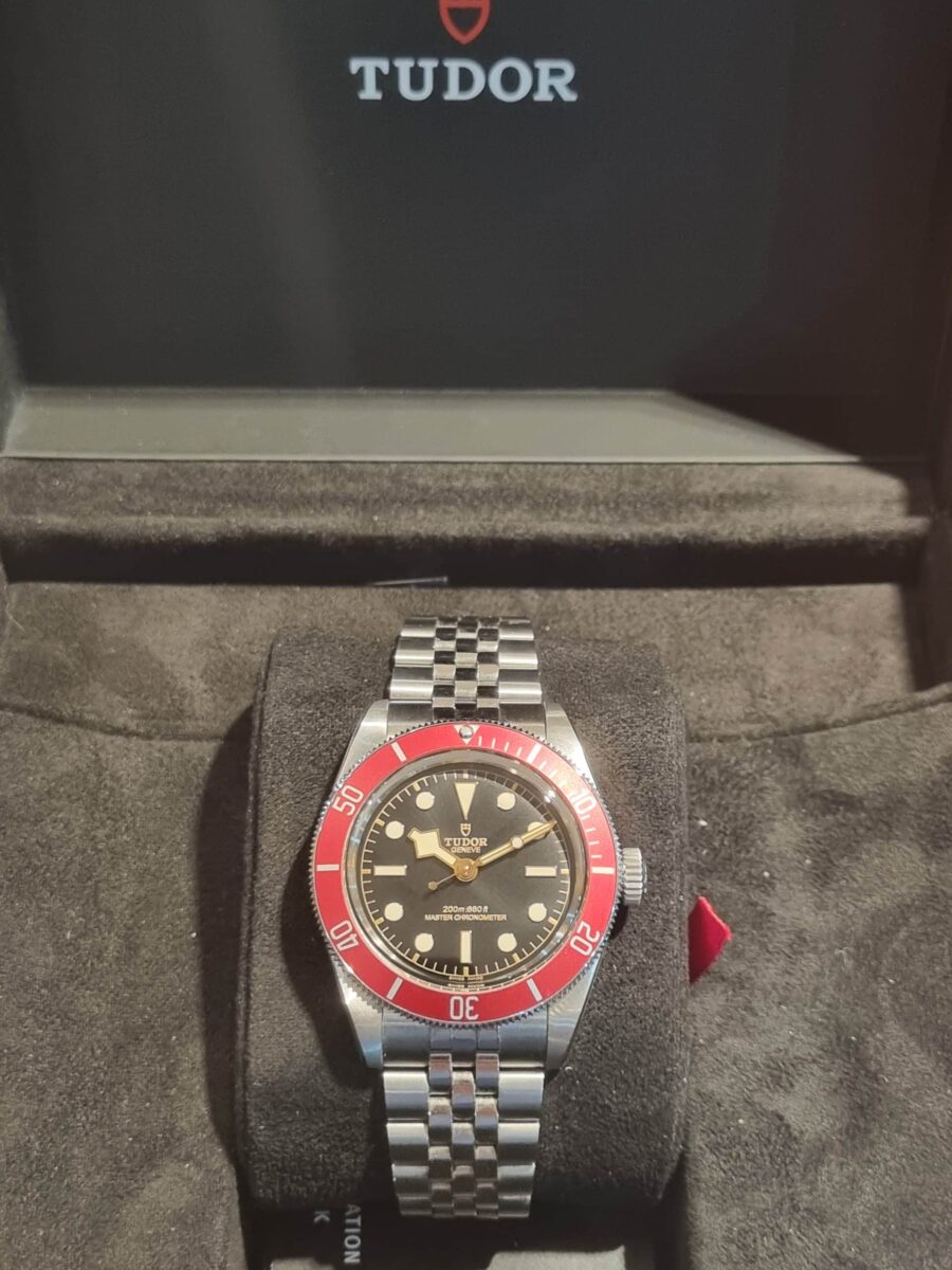 Tudor Black Bay 41mm Burgundy on Jubilee Bracelet ref. M7941A1A0RU-0003 | Gothelf A. Watches — 6