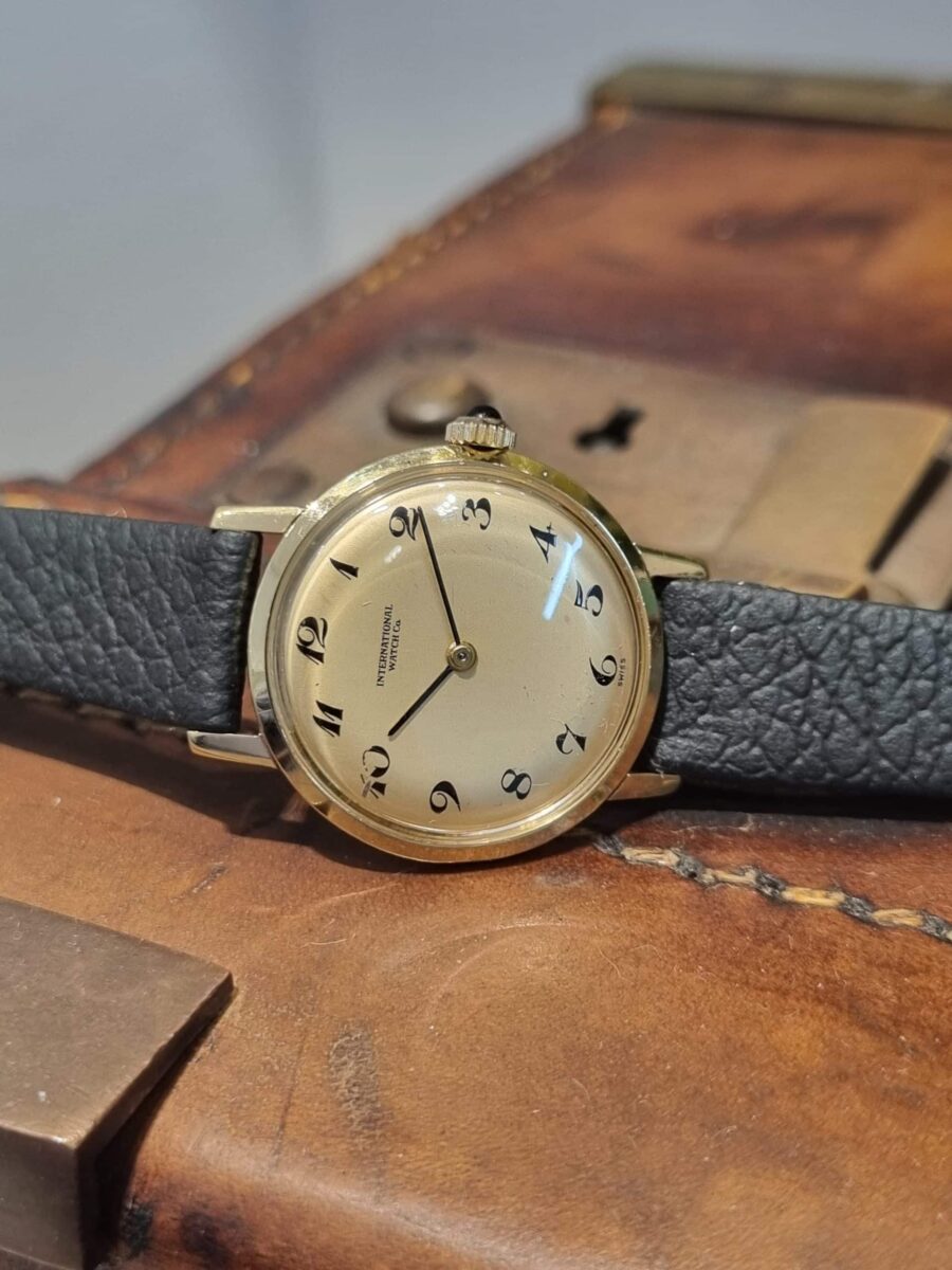 Pre-owned Schaffhausen IWC beautiful Ladie’s timepiece that is powered by mechanical (hand-winding) movement which is cased in a 18k yellow gold | Gothelf A. Watches
