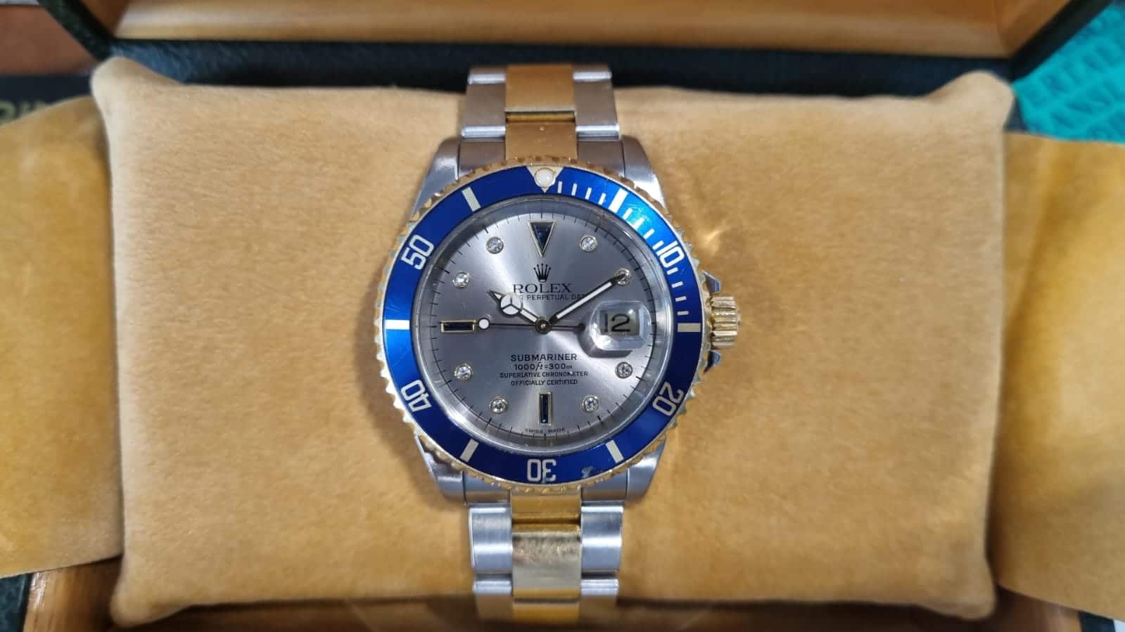 Rolex Submariner Steel and 18k Yellow Gold Grey Serti Diamonds dial | Gothelf A. Watches — 4