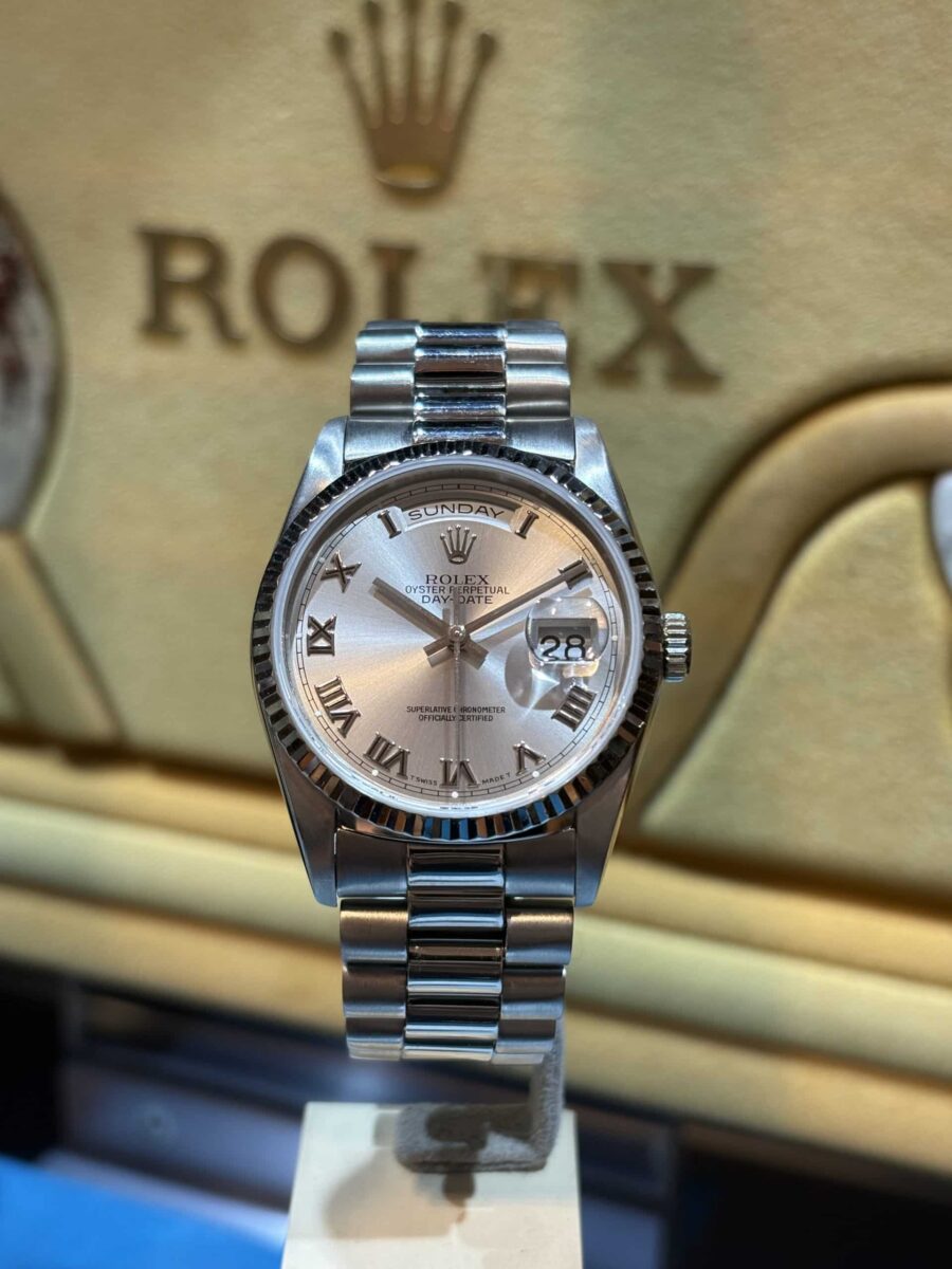 Rolex President Day-Date 36mm White Gold Silver Roman Dial ref.18239 | Gothelf A. Watches — 4