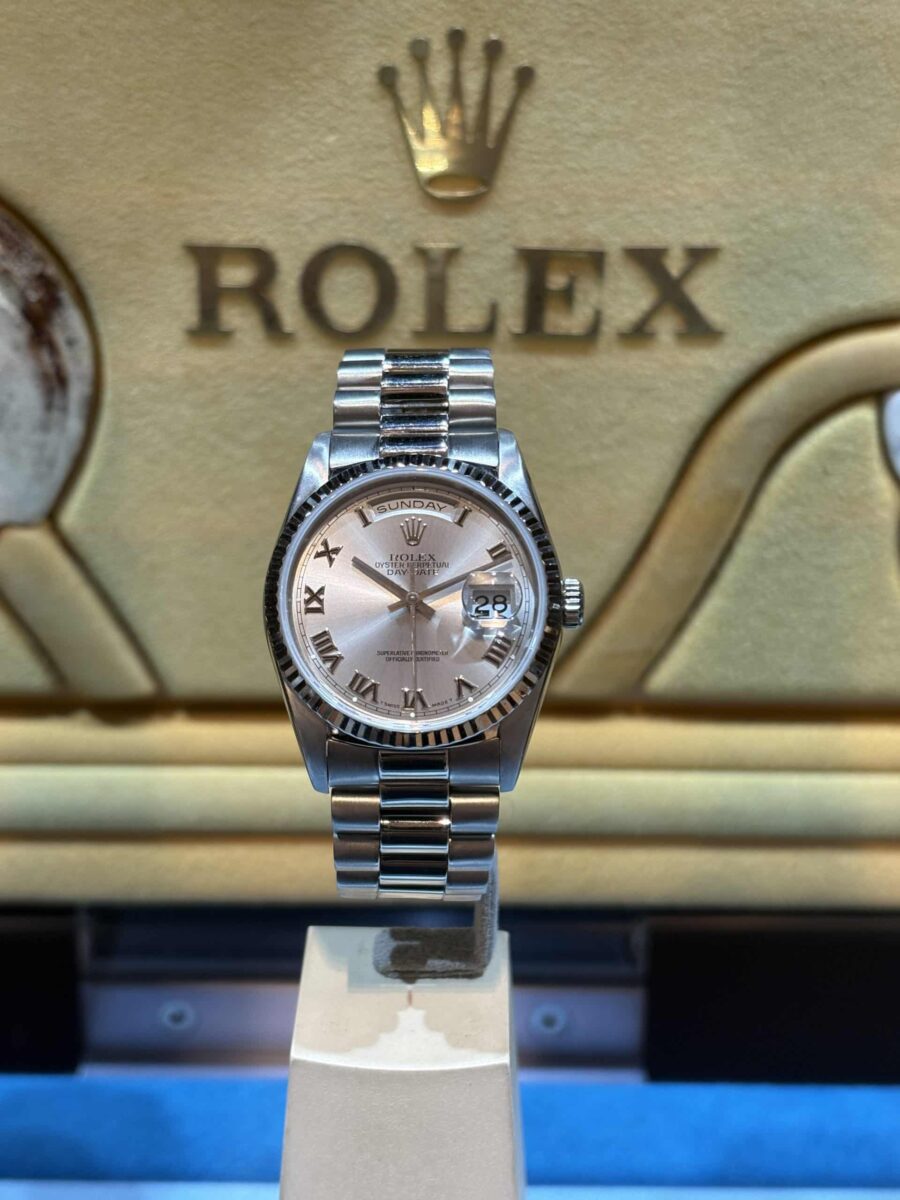 Rolex President Day-Date 36mm White Gold Silver Roman Dial ref.18239 | Gothelf A. Watches — 3