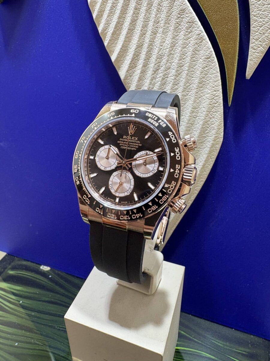 Rolex Daytona Cosmograph Everose Black & Sundust Dial ref.126515 Pre-owned 2024 | Gothelf A. Watches — 6