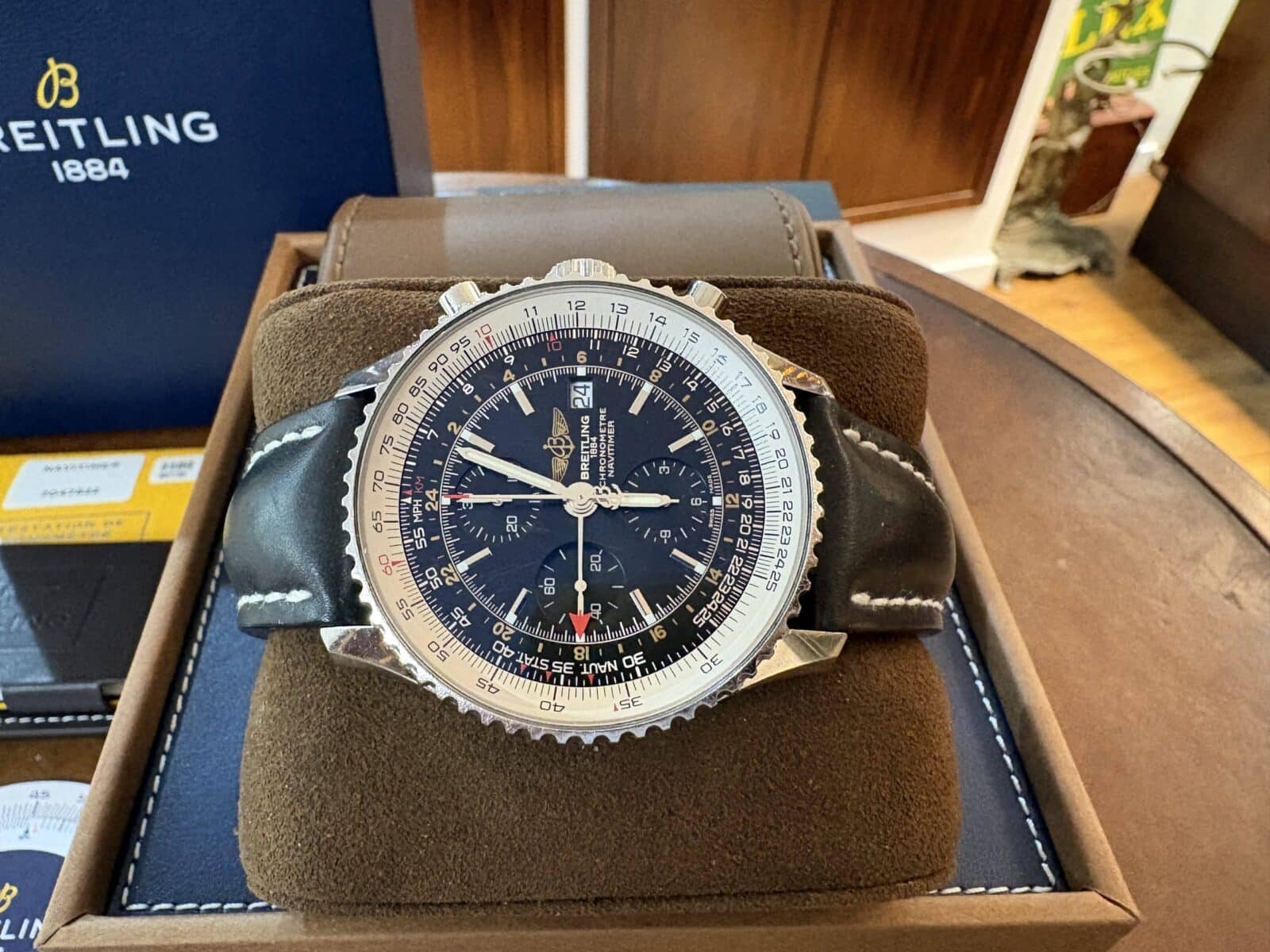 Breitling Navitimer World GMT Chronograph 46mm Pre-owned 2018 ref.A2432212 | Gothelf A. Watches — 6