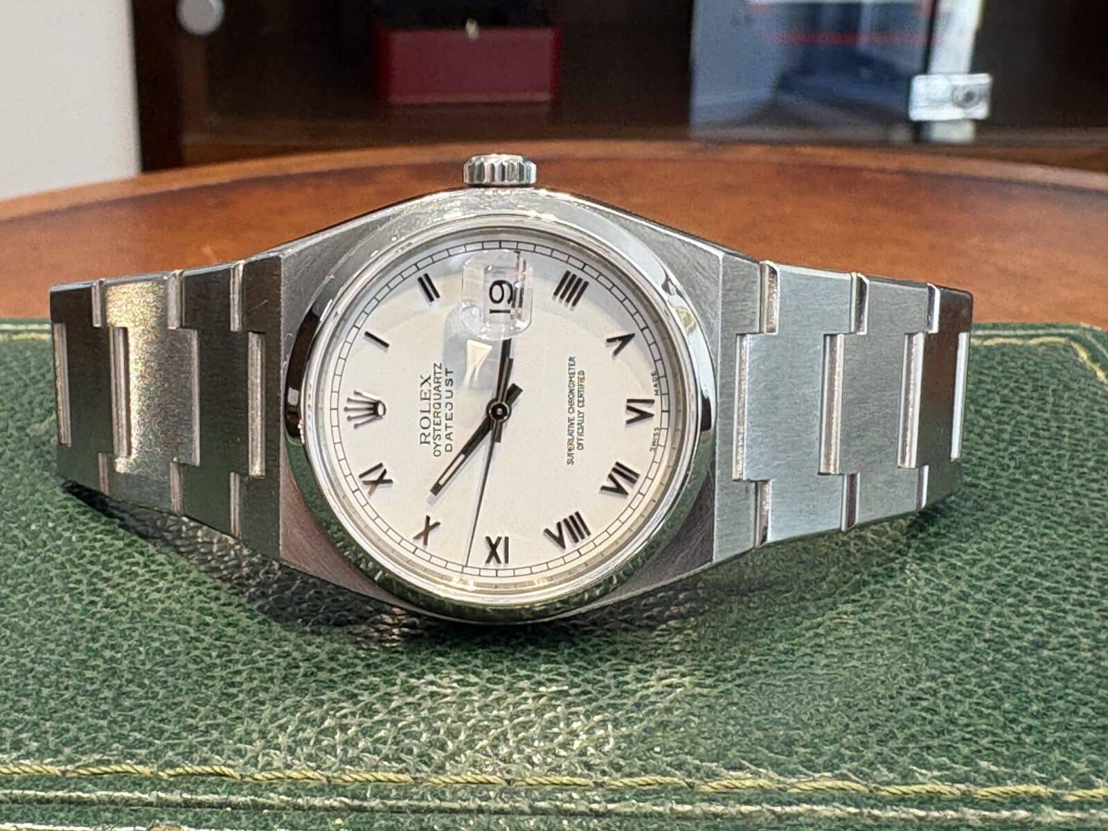 Rolex Datejust Steel Oysterquartz 36mm Ref.17000 Pre-owned 2001 Collector’s Watch | Gothelf A. Watches — 4