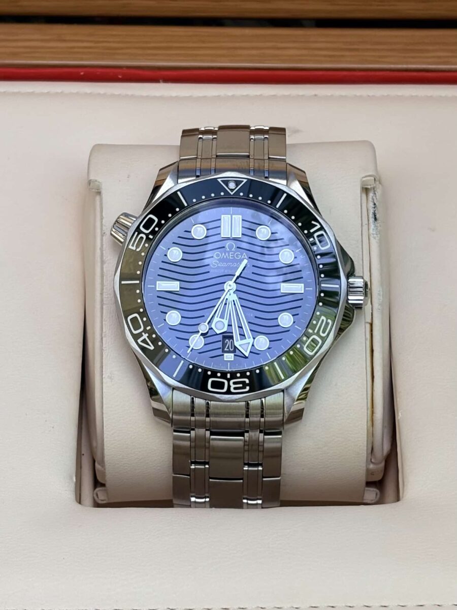 Omega Seamaster 300 Green Dial 42mm 2024 | Gothelf A. Watches — 8