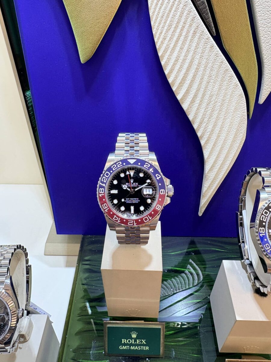 Rolex Pepsi GMT 126710BLRO Pre-owned 2021 | Gothelf A. Watches — 3
